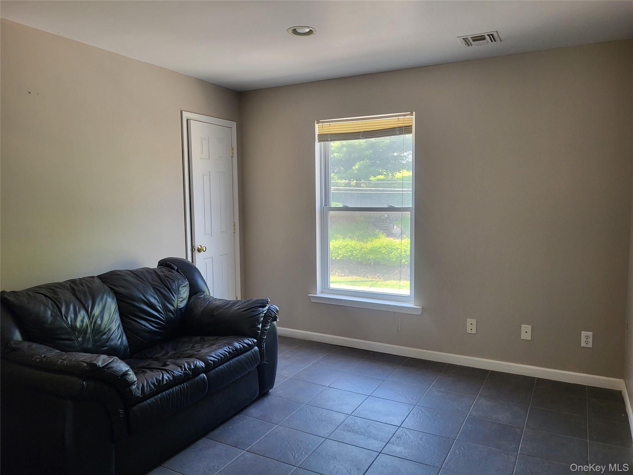 88 Monhagen Avenue – For Rent photo 21