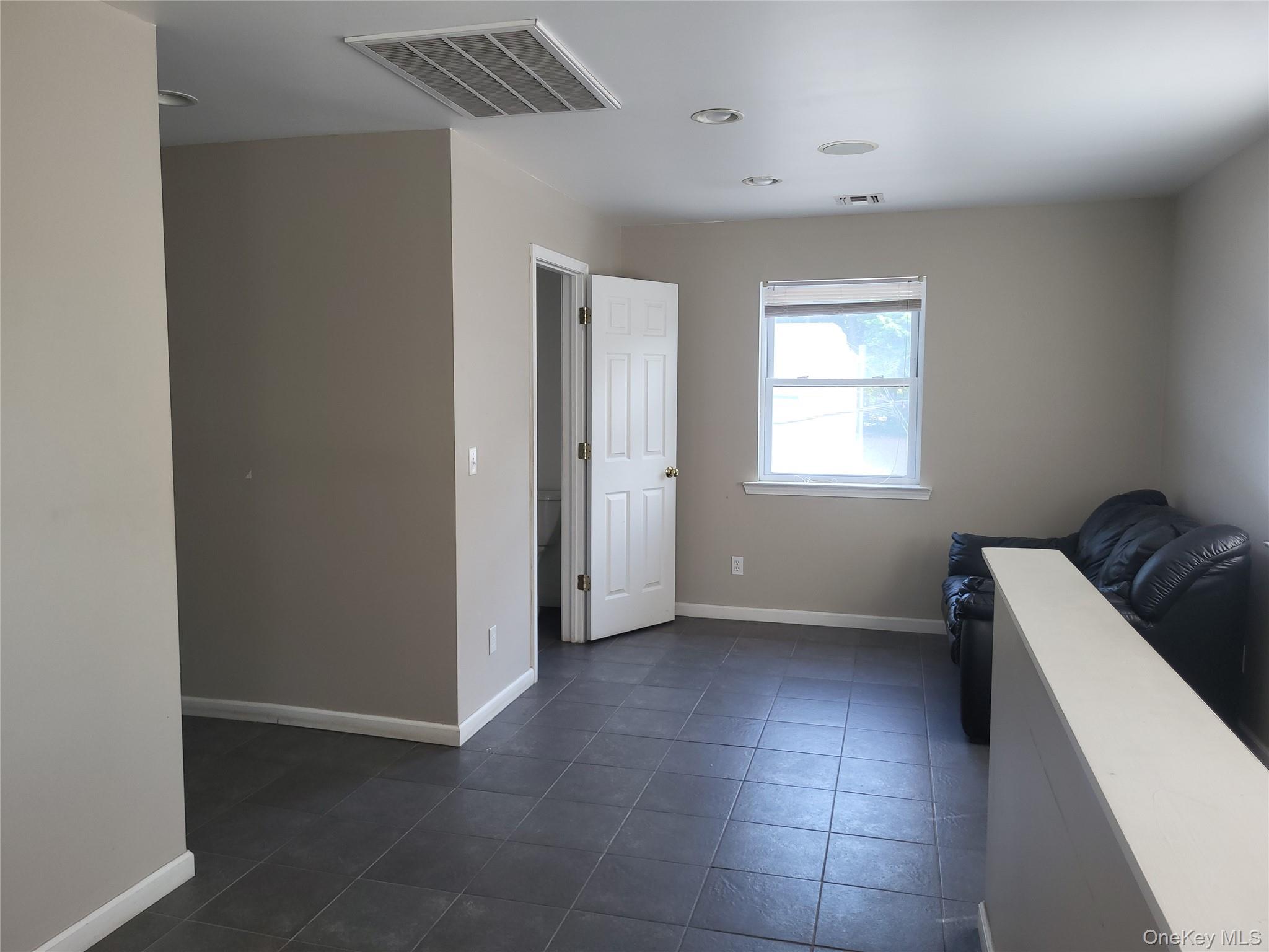 88 Monhagen Avenue – For Rent photo 8