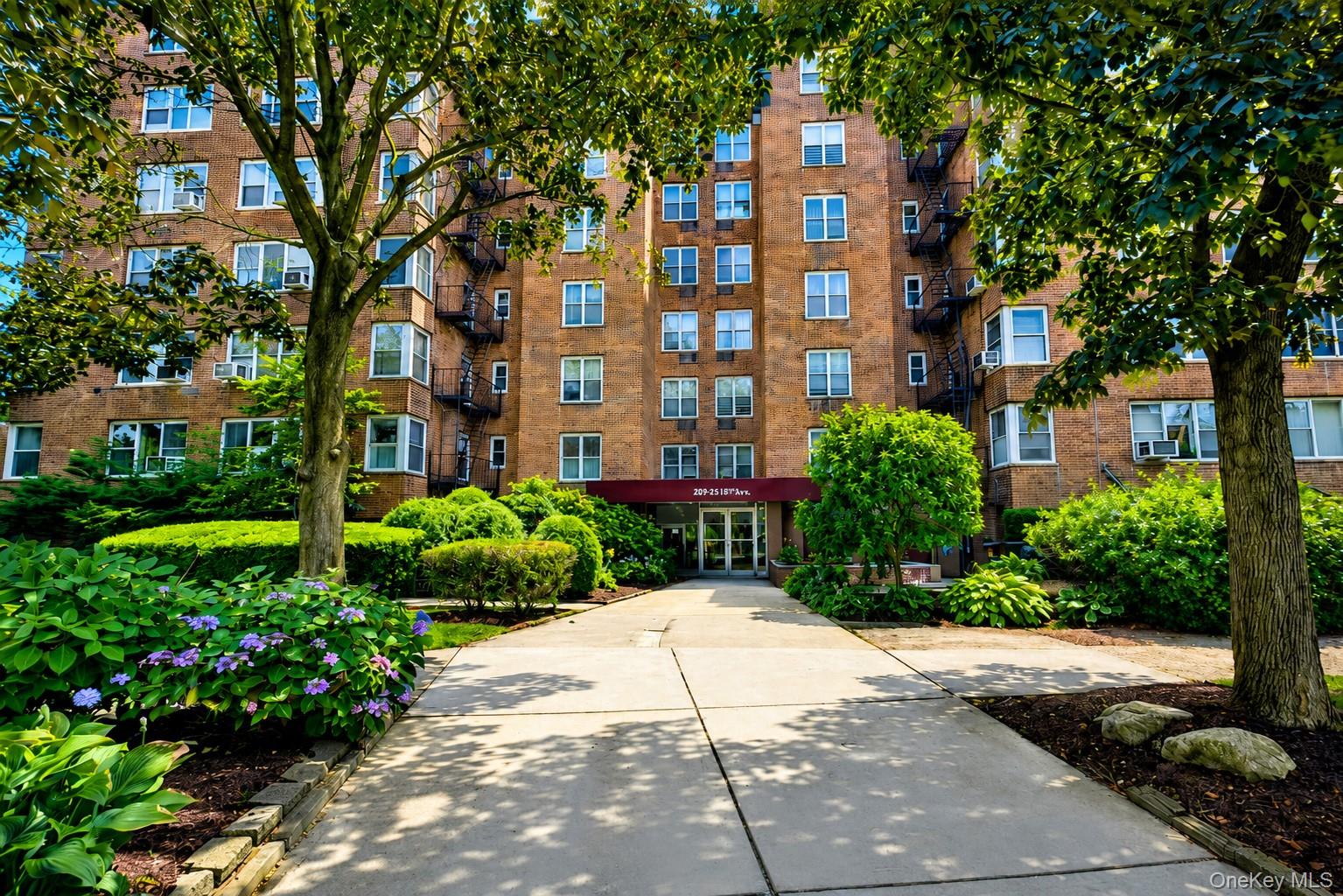 209-25 18th Avenue, Unit 6D photo 2