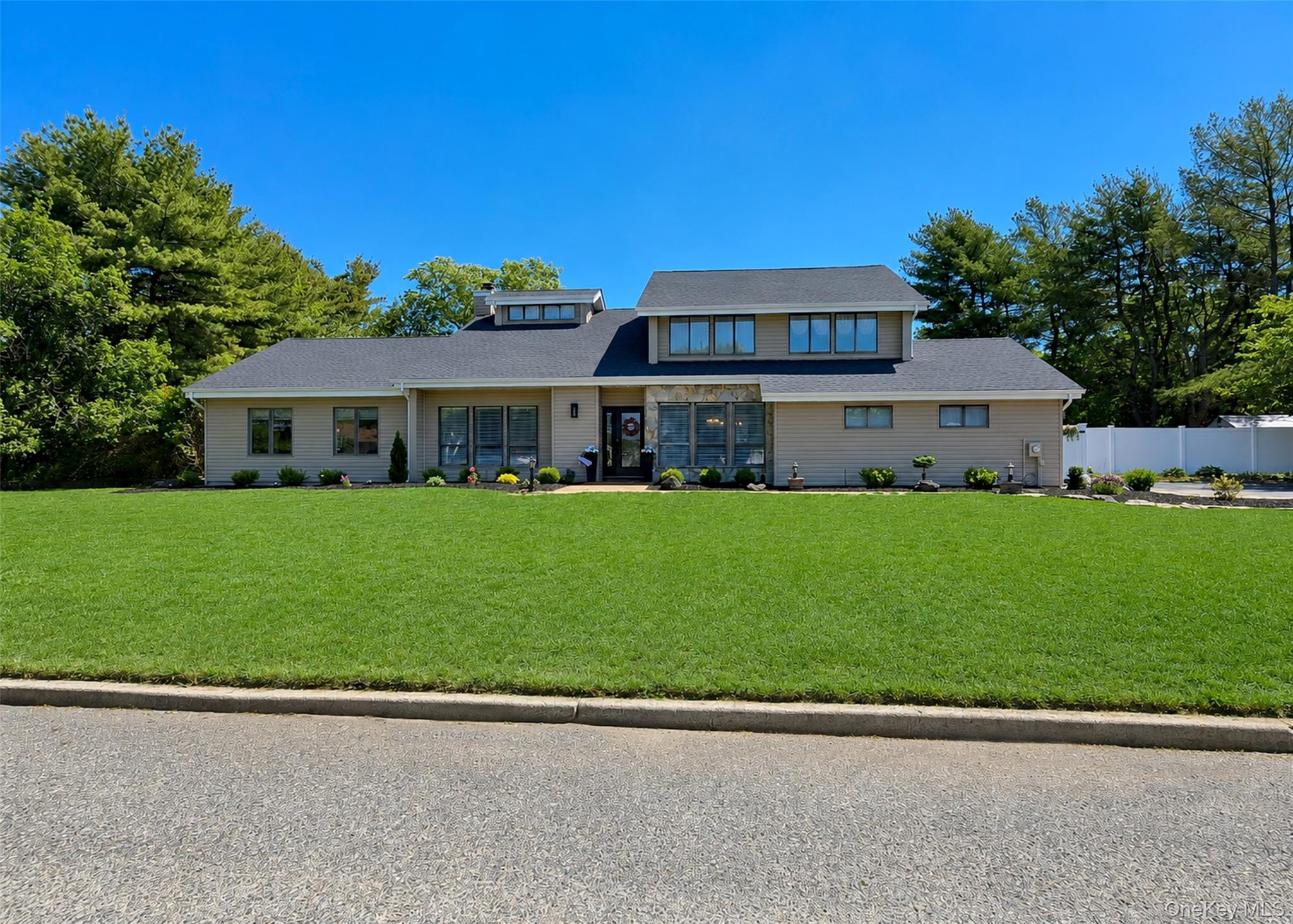 25 Vineyard Way – For Sale