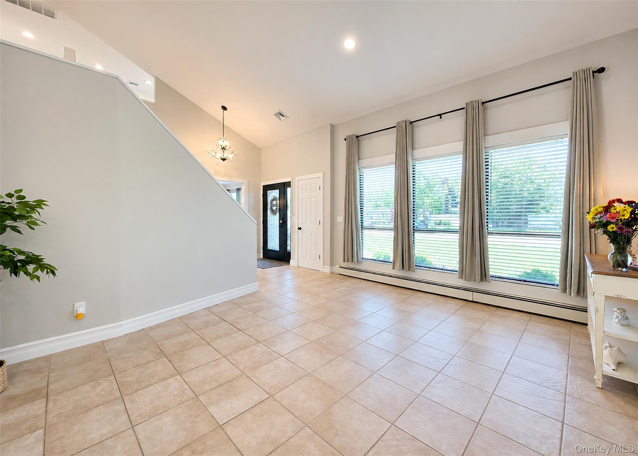 25 Vineyard Way – For Sale photo 7