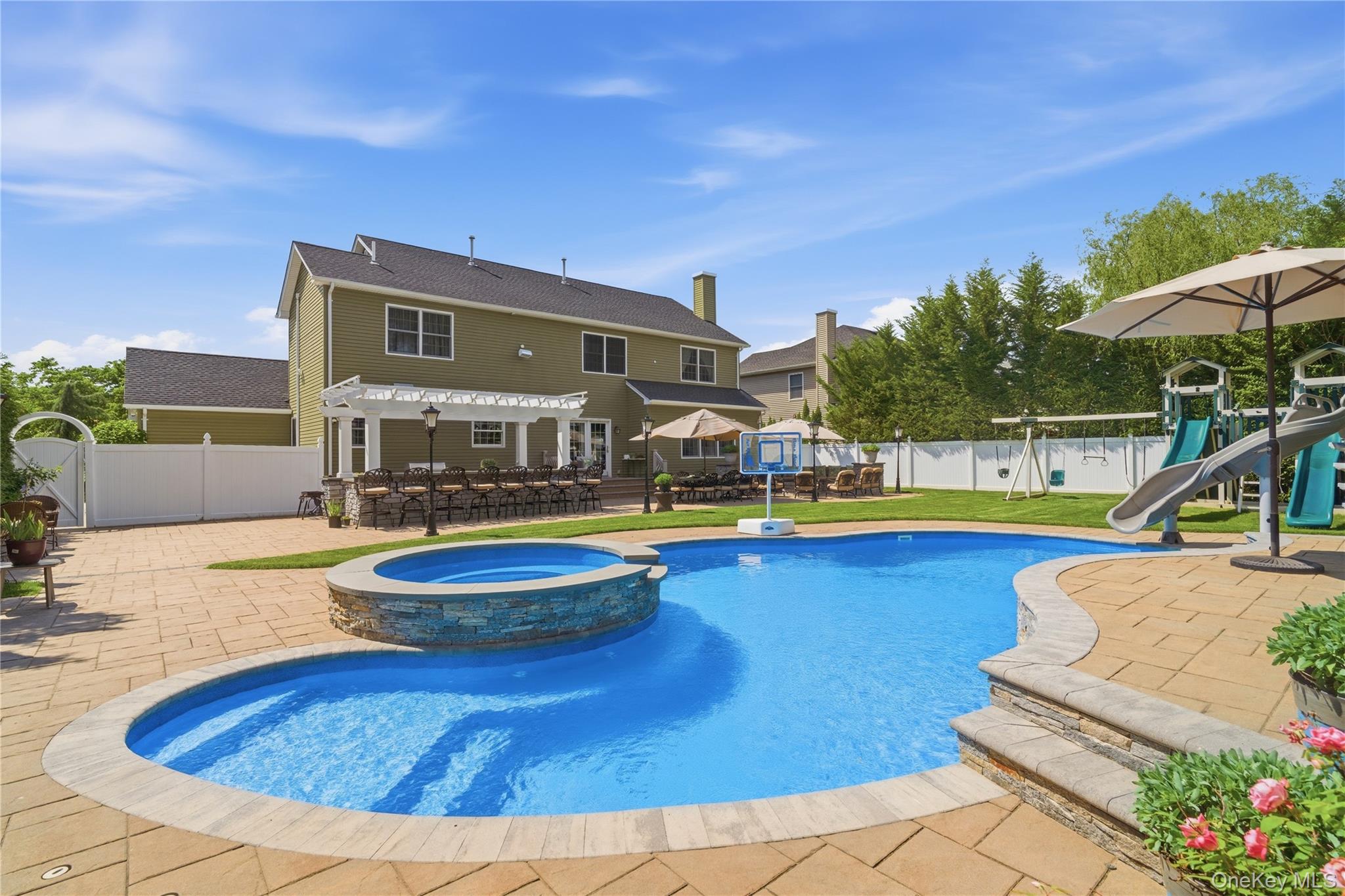 27 Davison Place – For Sale photo 37