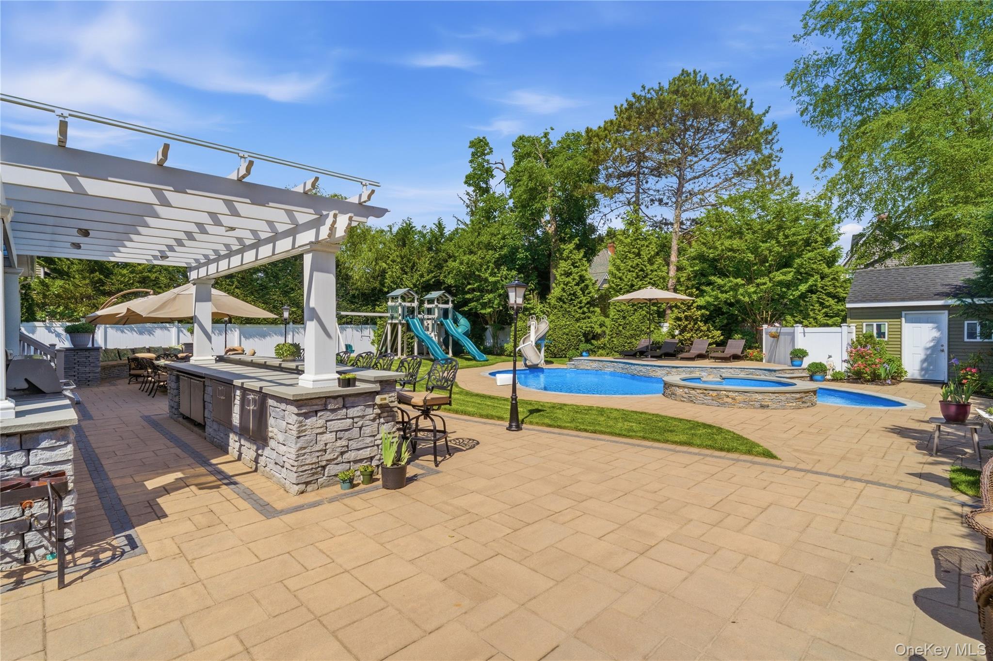 27 Davison Place – For Sale photo 35