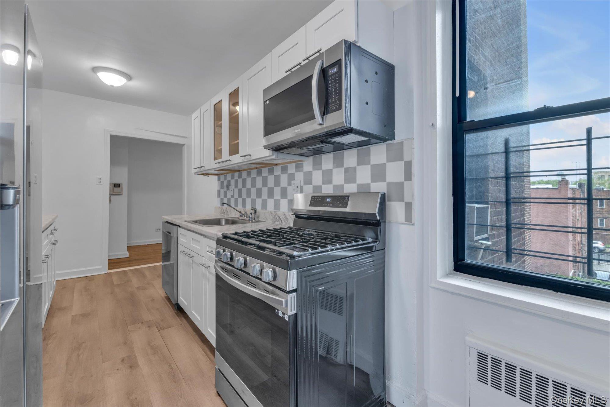 40 E 43rd Street, Unit 3B photo 9