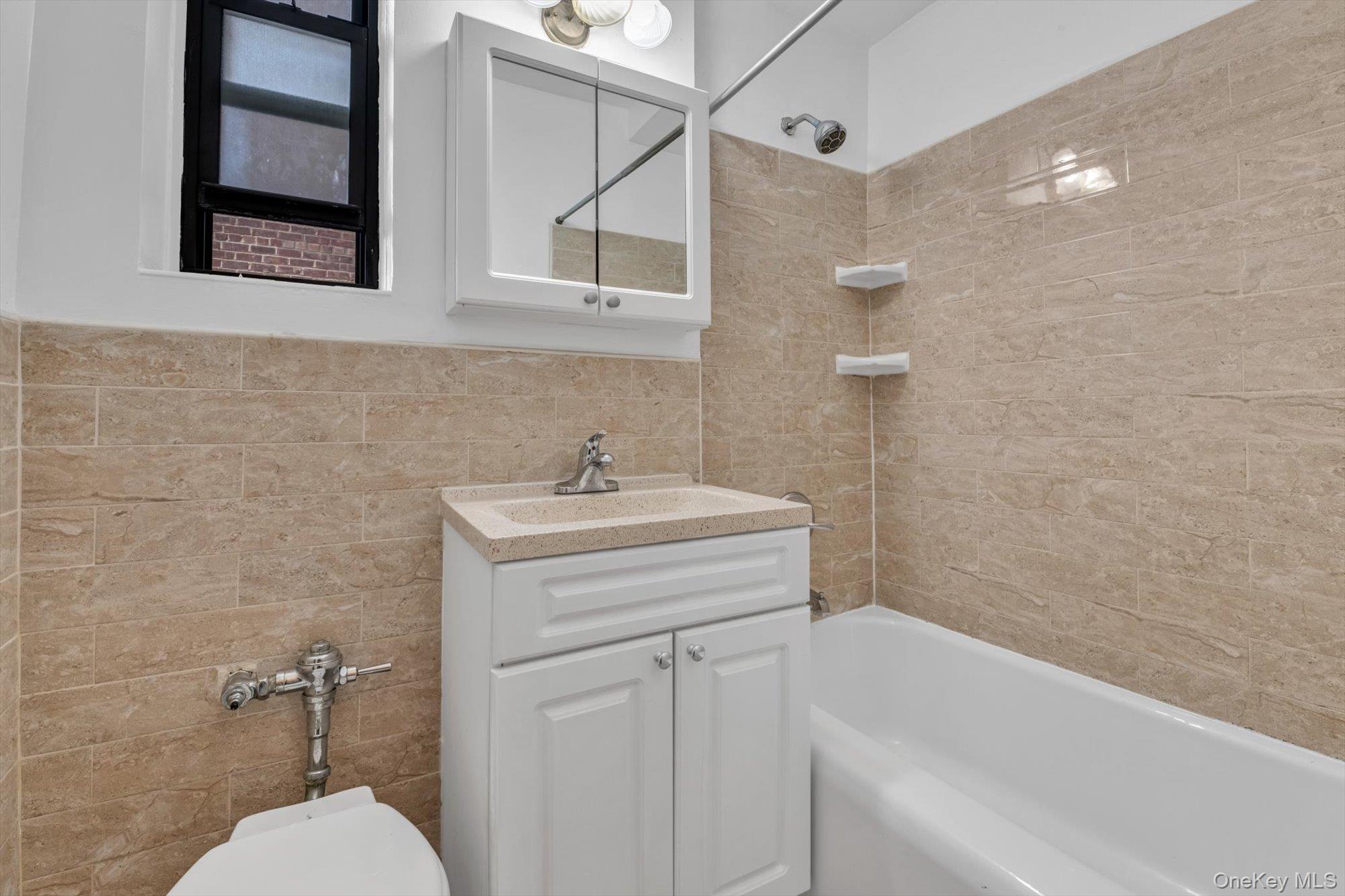 40 E 43rd Street, Unit 3B photo 11