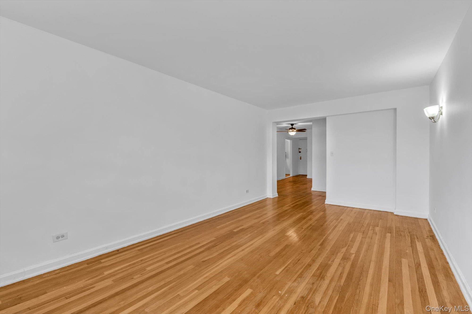 40 E 43rd Street, Unit 3B photo 4