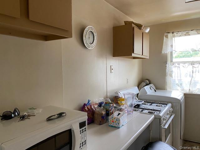 254-25 75th Avenue, Unit 2nd fl photo 7