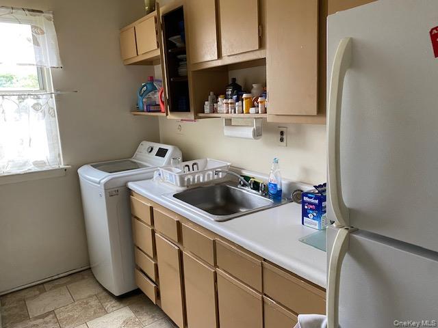 254-25 75th Avenue, Unit 2nd fl photo 5
