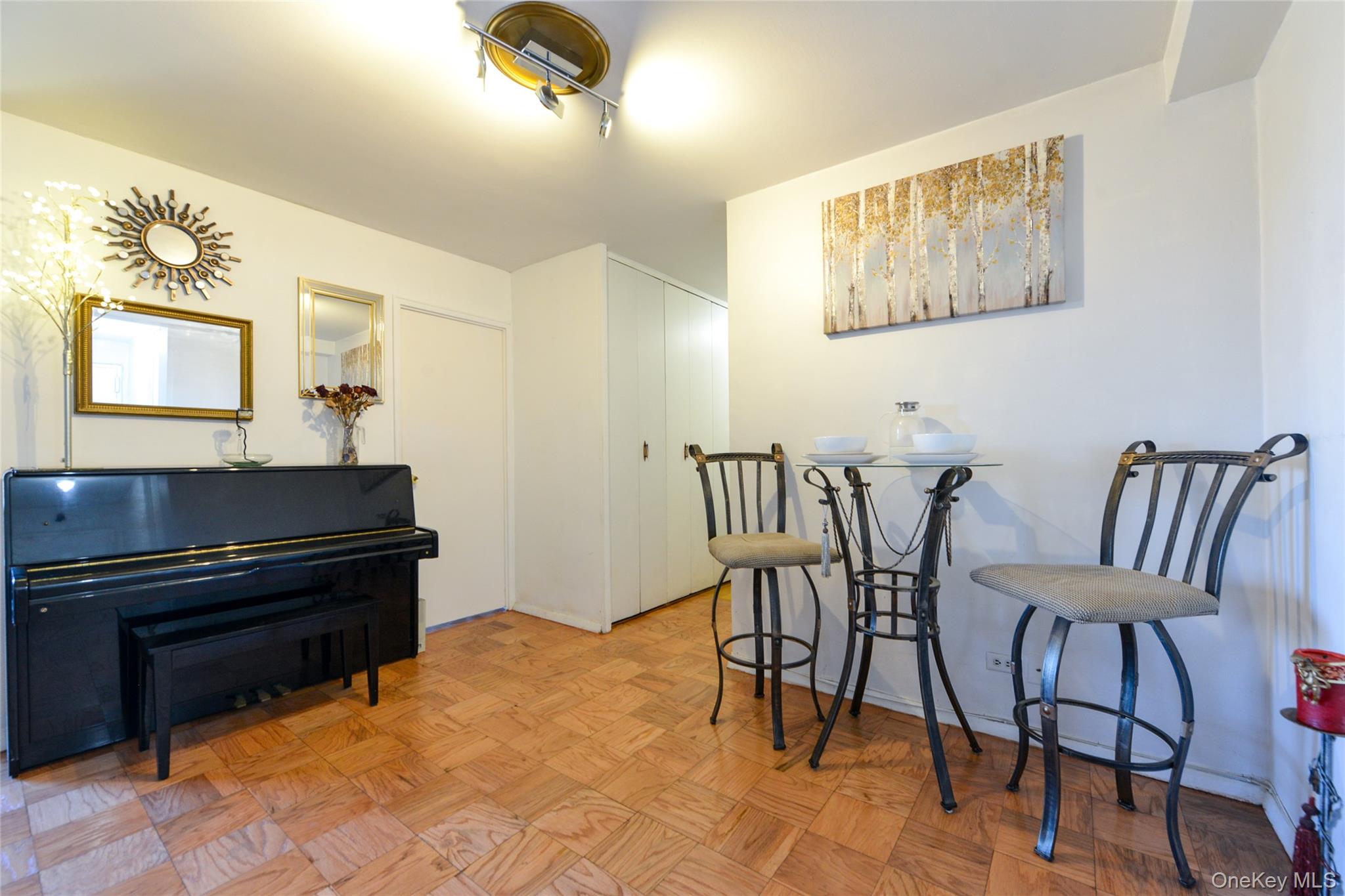 61-20 Grand Central, Unit B 508 photo 19