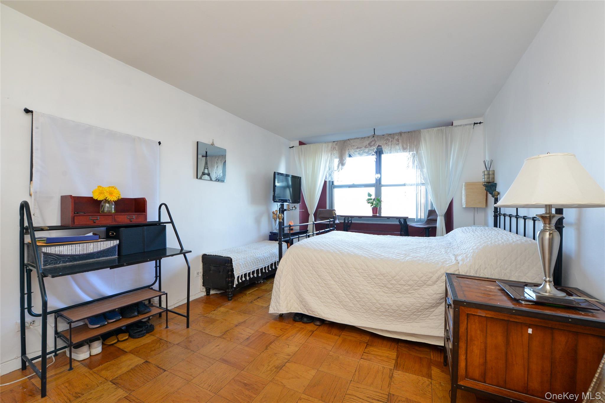 61-20 Grand Central, Unit B 508 photo 16