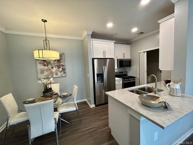 1 Charles Pond Drive, Unit 913 photo 3