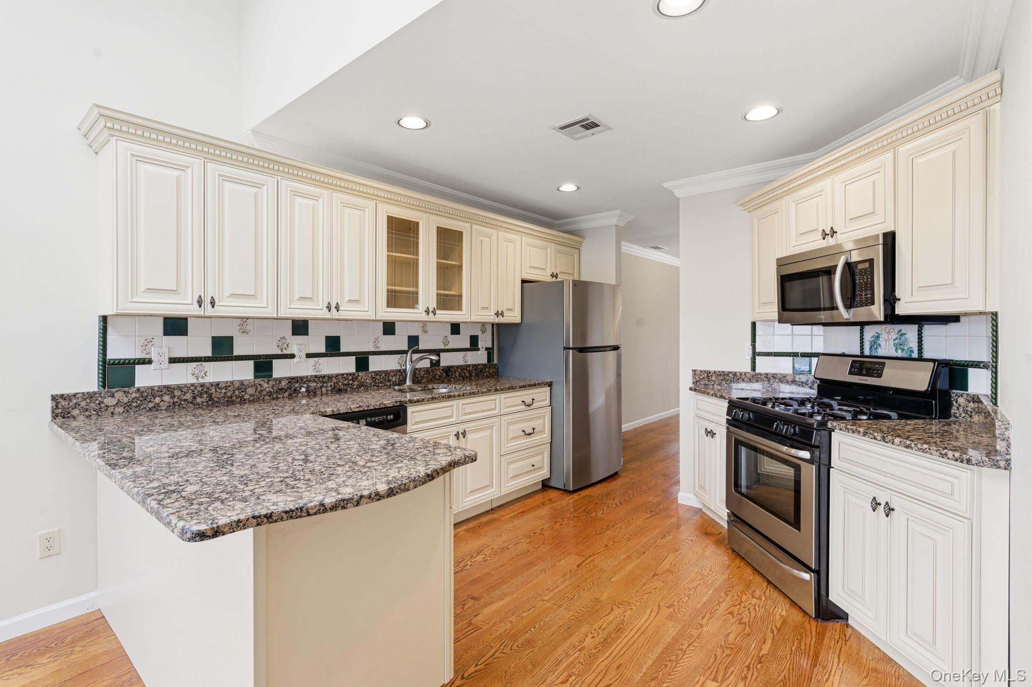 19 The Circle, Unit 19 photo 13