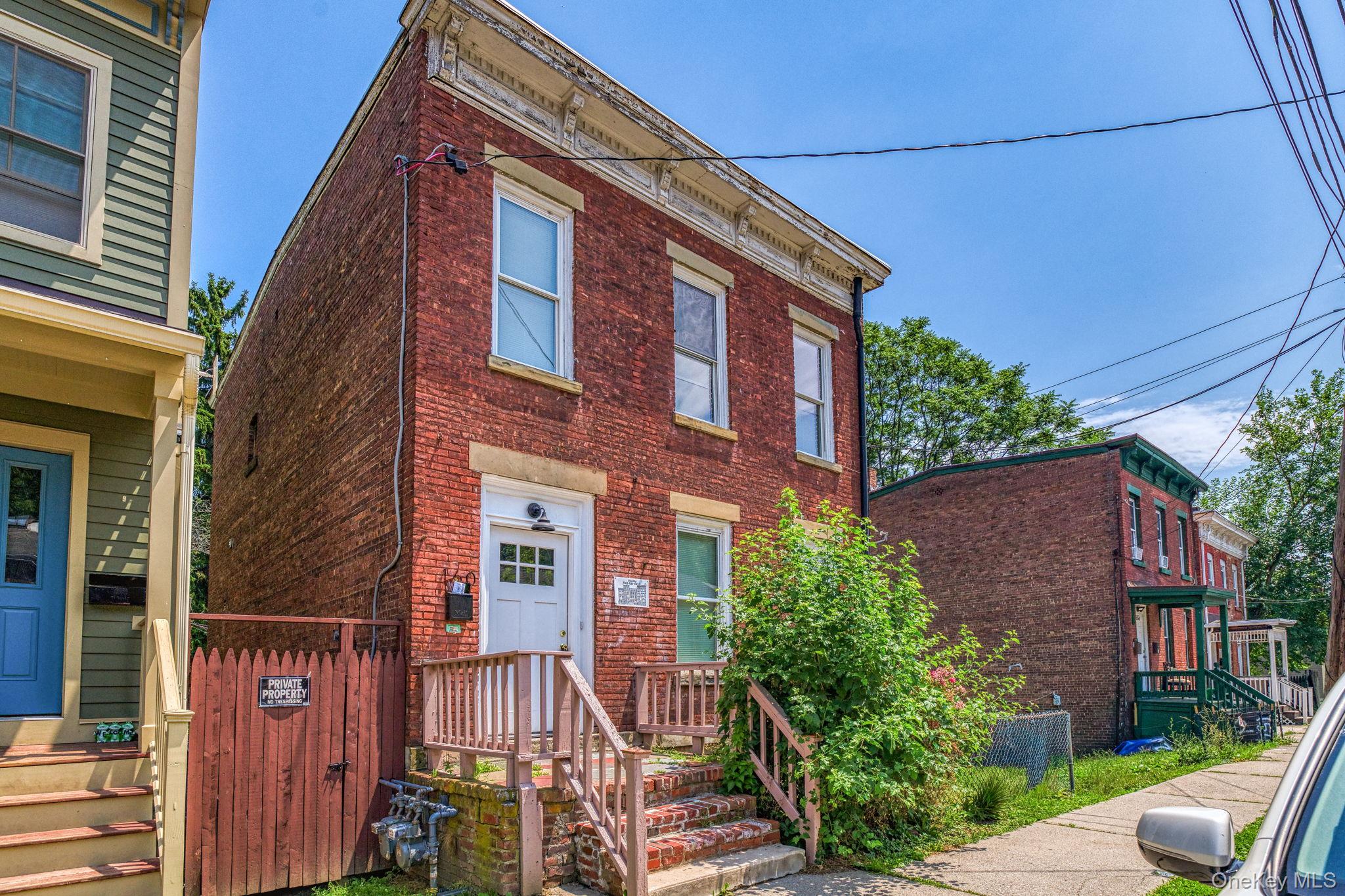 160 N Miller Street – For Sale