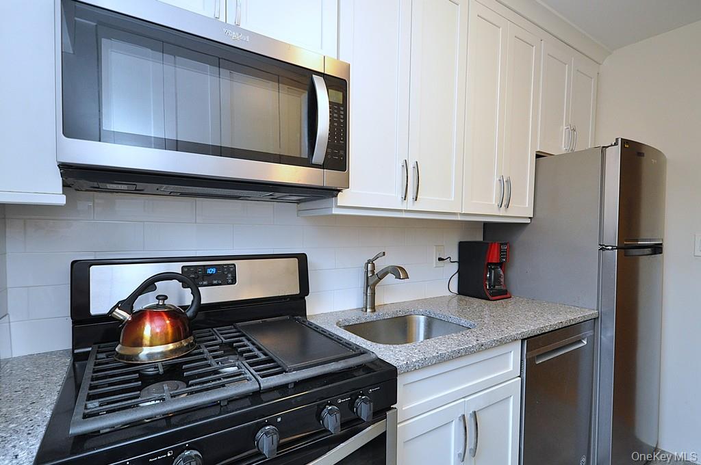 235 Garth Road, Unit A5B photo 12