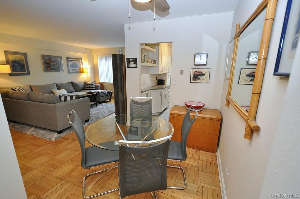 235 Garth Road, Unit A5B photo 18