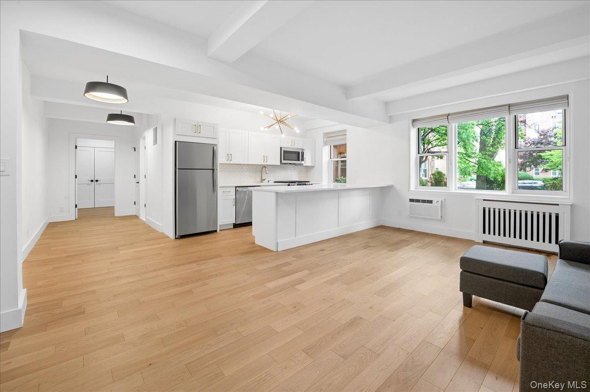1 Sadore Lane, Unit 1N