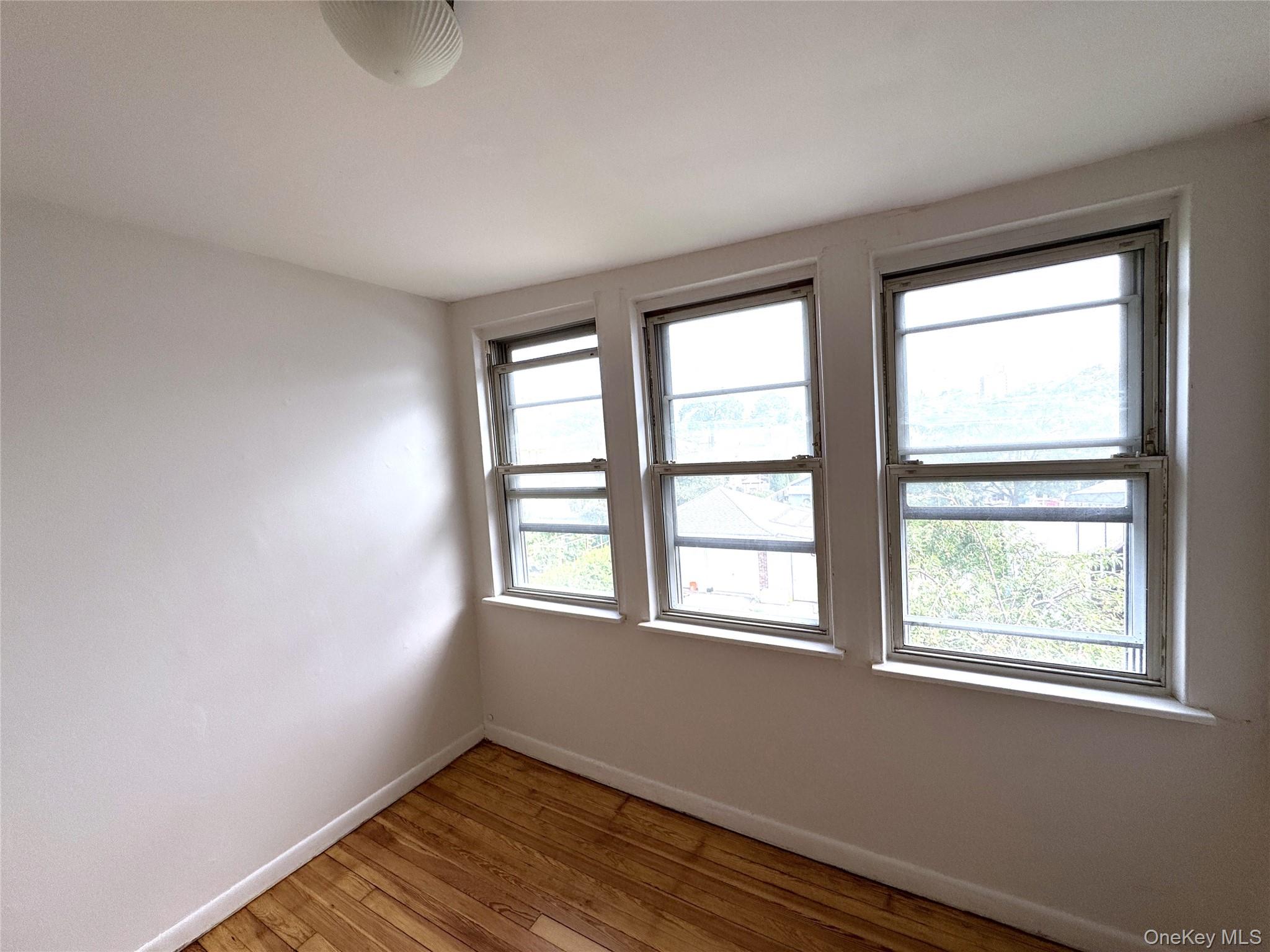 14638 Bayside Avenue – For Sale photo 38