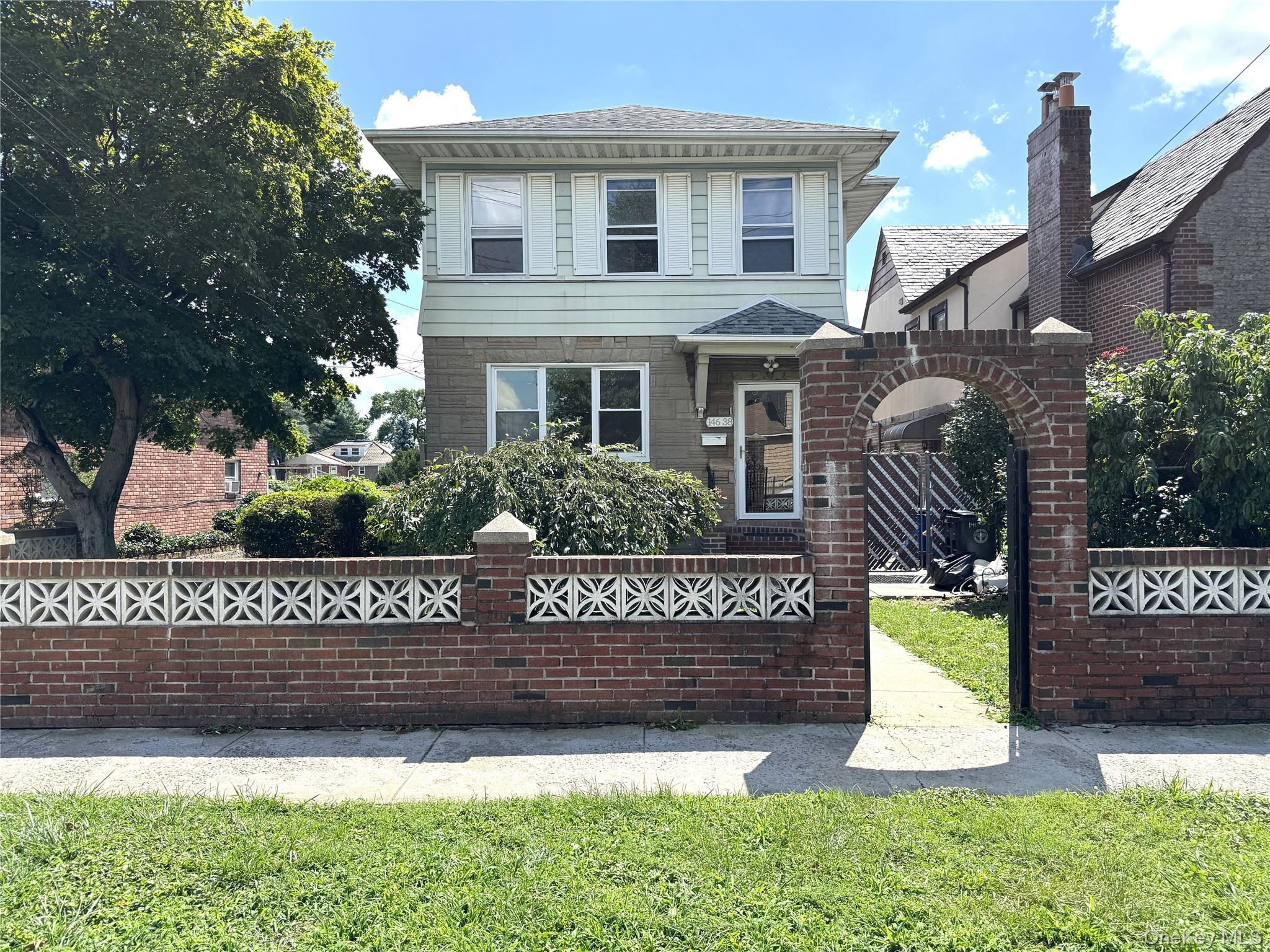 14638 Bayside Avenue – For Sale