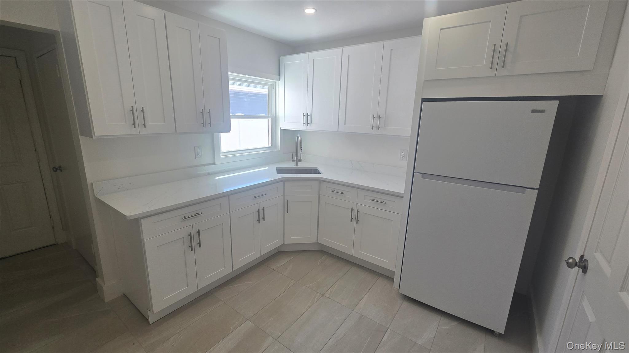 724 E Park Avenue – For Sale photo 2