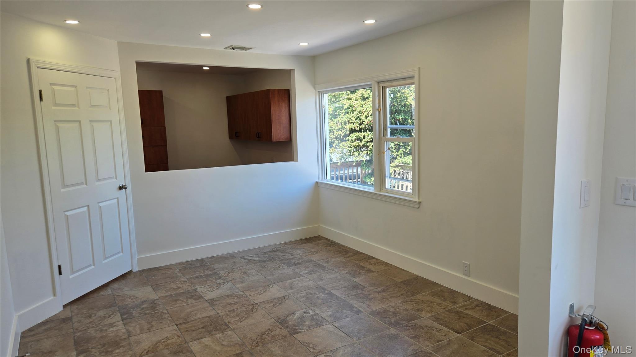 724 E Park Avenue – For Sale photo 6