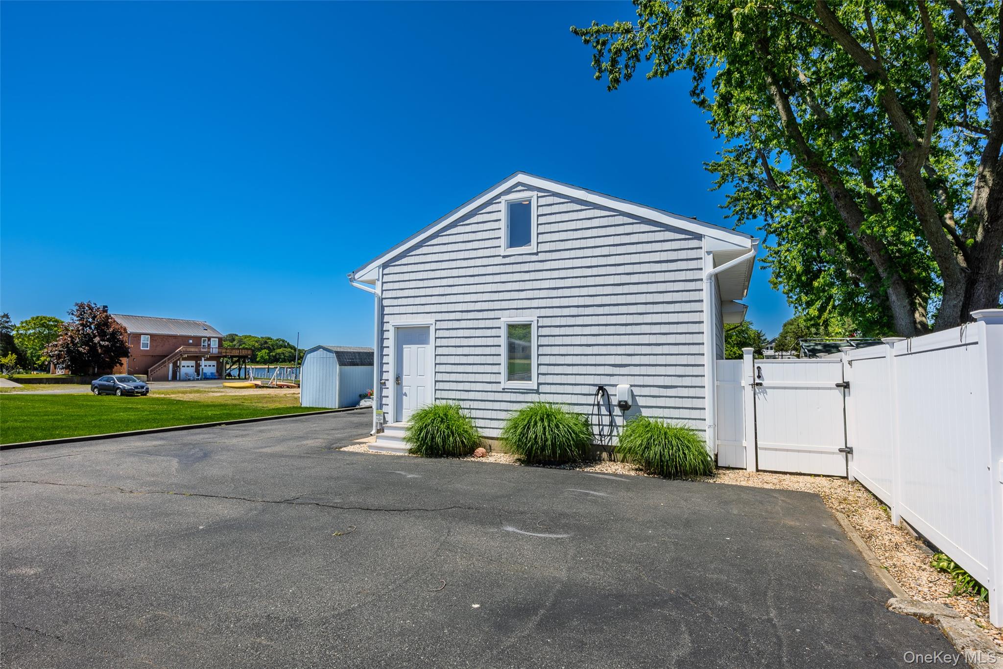 81 Beach Road – For Sale photo 44