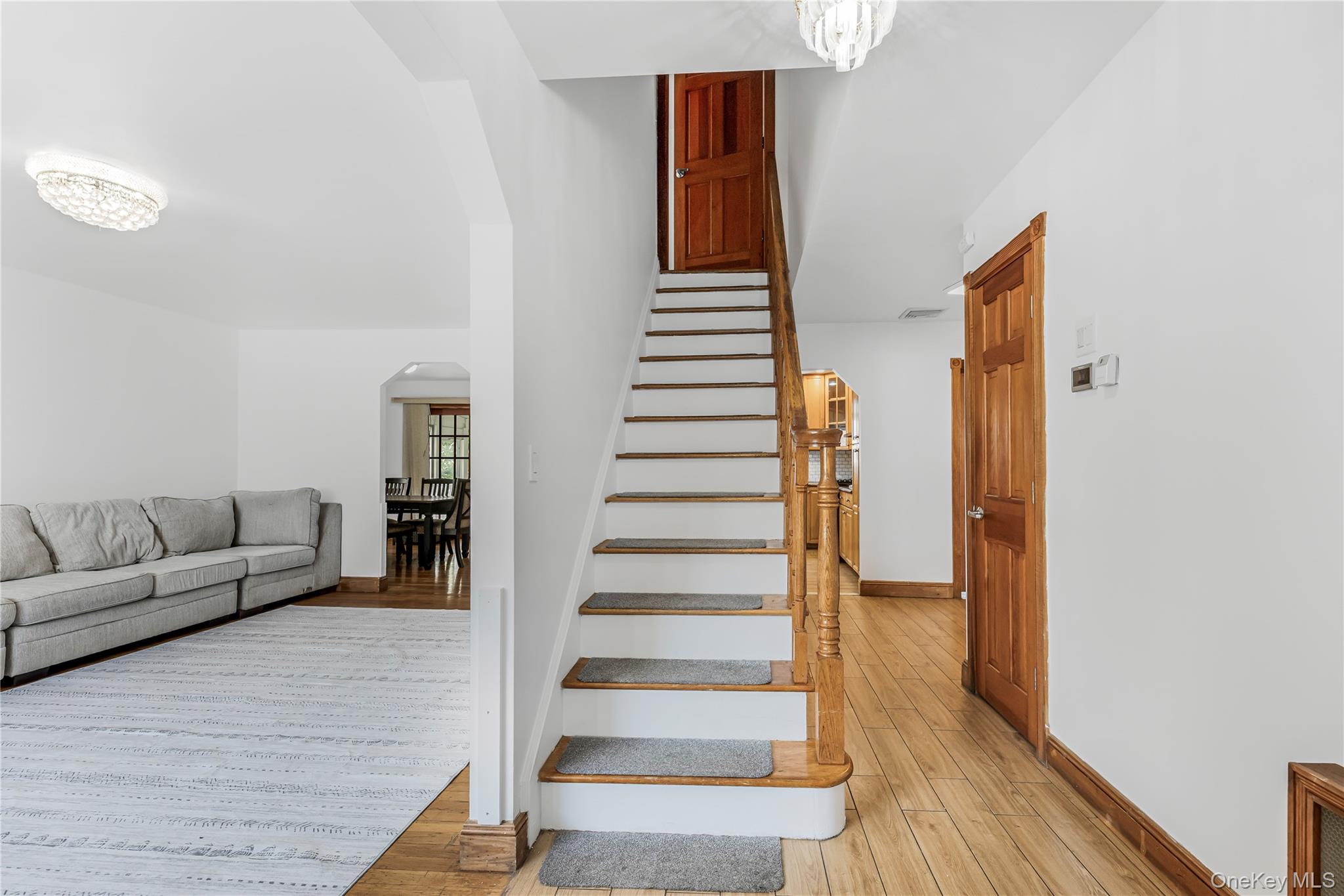 107 HAYWARD Street – For Sale photo 2
