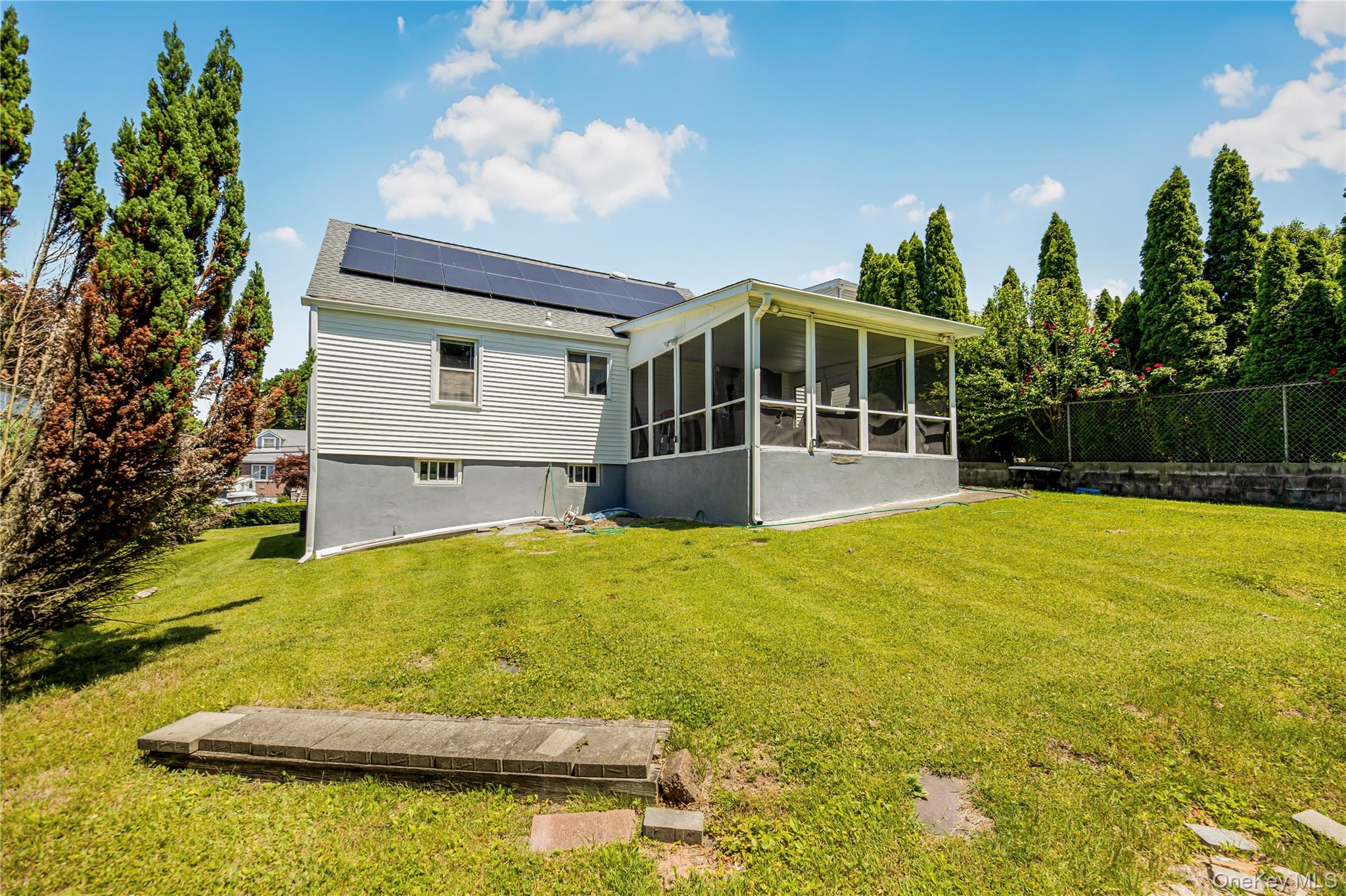 107 HAYWARD Street – For Sale photo 27