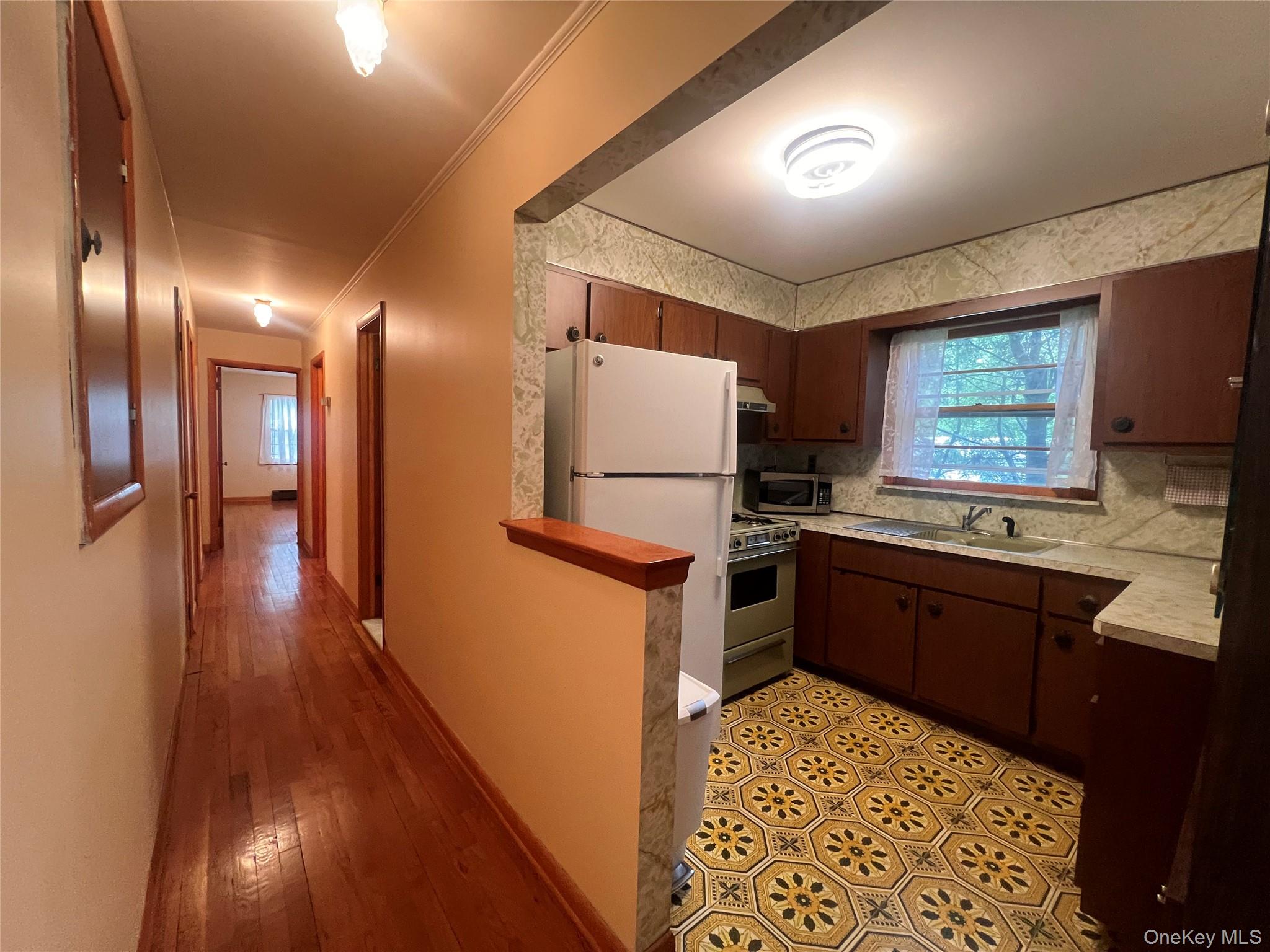 4 Beach Road, Unit Ground flo photo 4