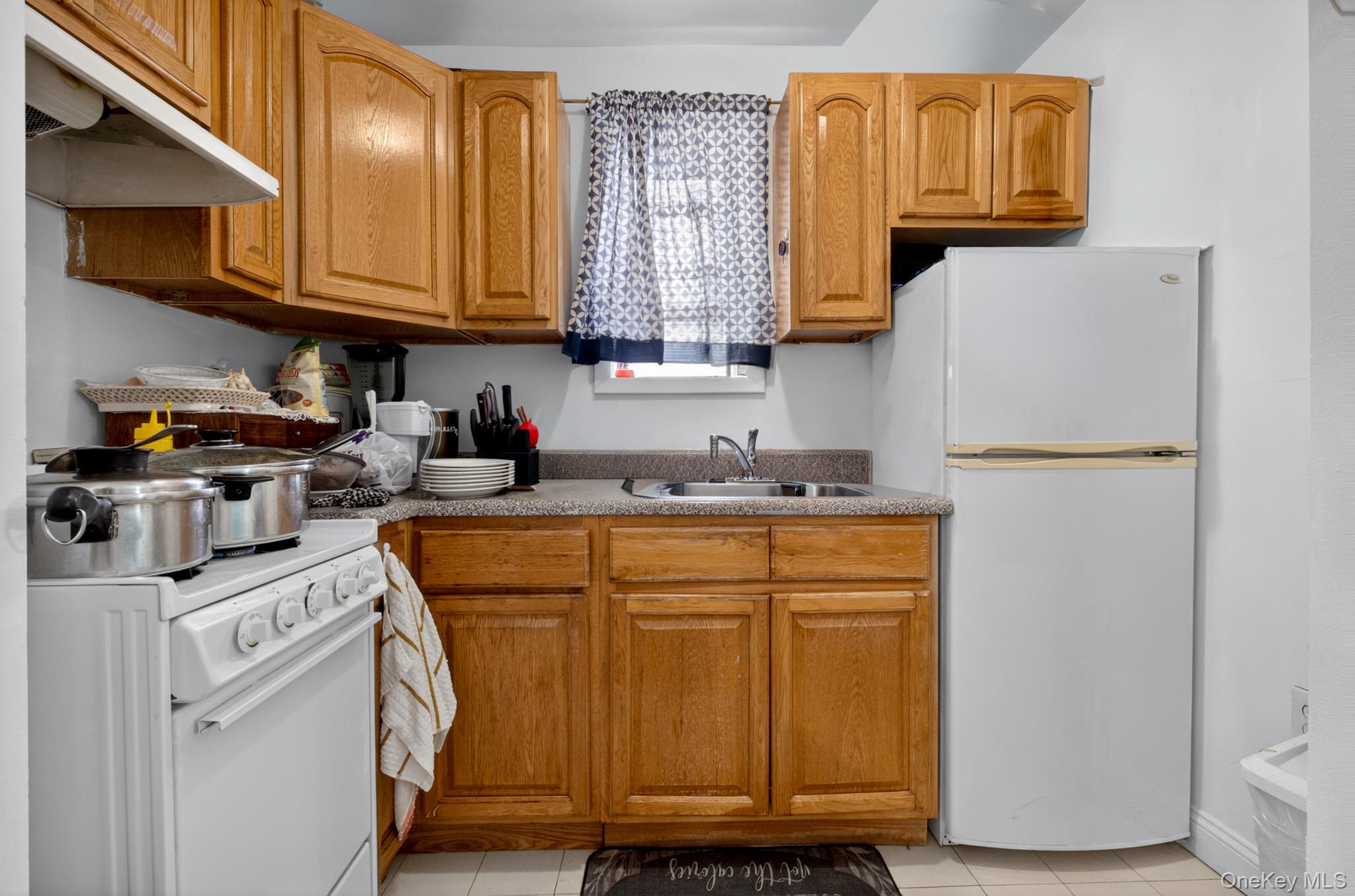 76-14 69th Road – For Sale photo 5