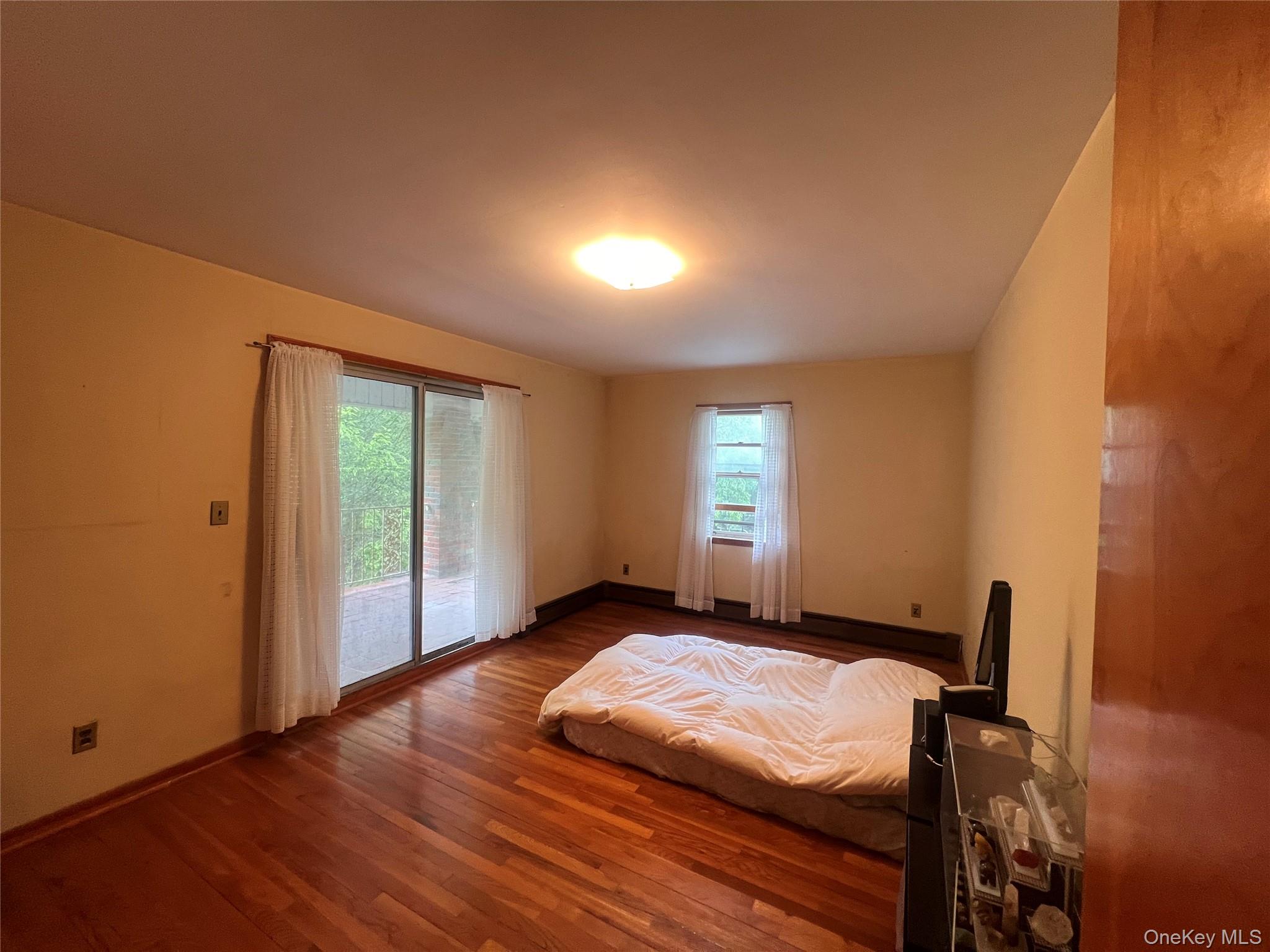 4 Beach Road, Unit 2nd floor photo 5