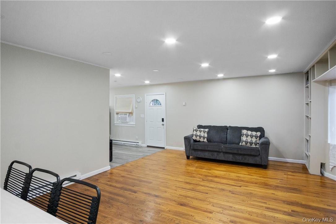 8 Heritage Lane – For Sale photo 3