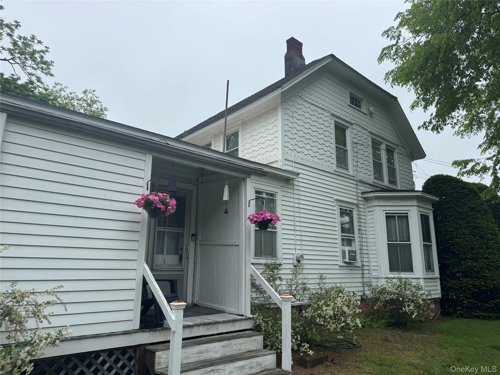 454 Main Street – For Sale photo 3