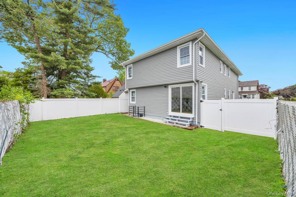 209 N Grove Street – For Sale photo 26
