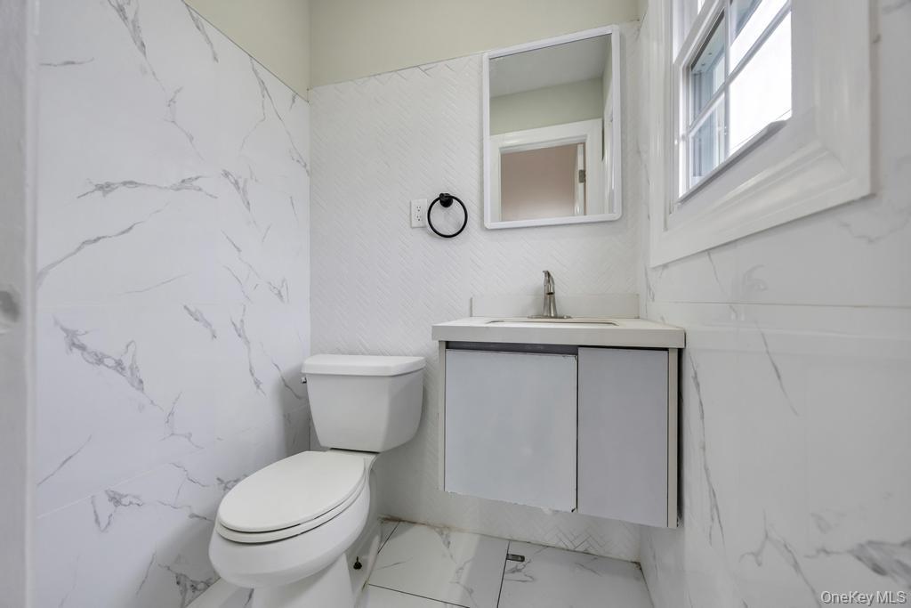 209 N Grove Street – For Sale photo 16