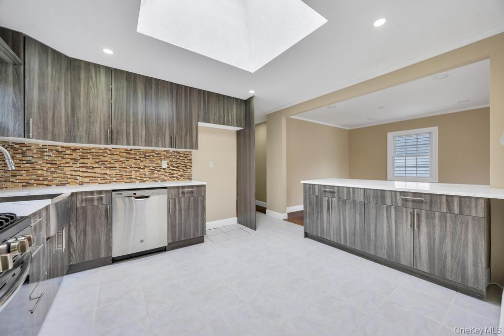 209 N Grove Street – For Sale photo 11