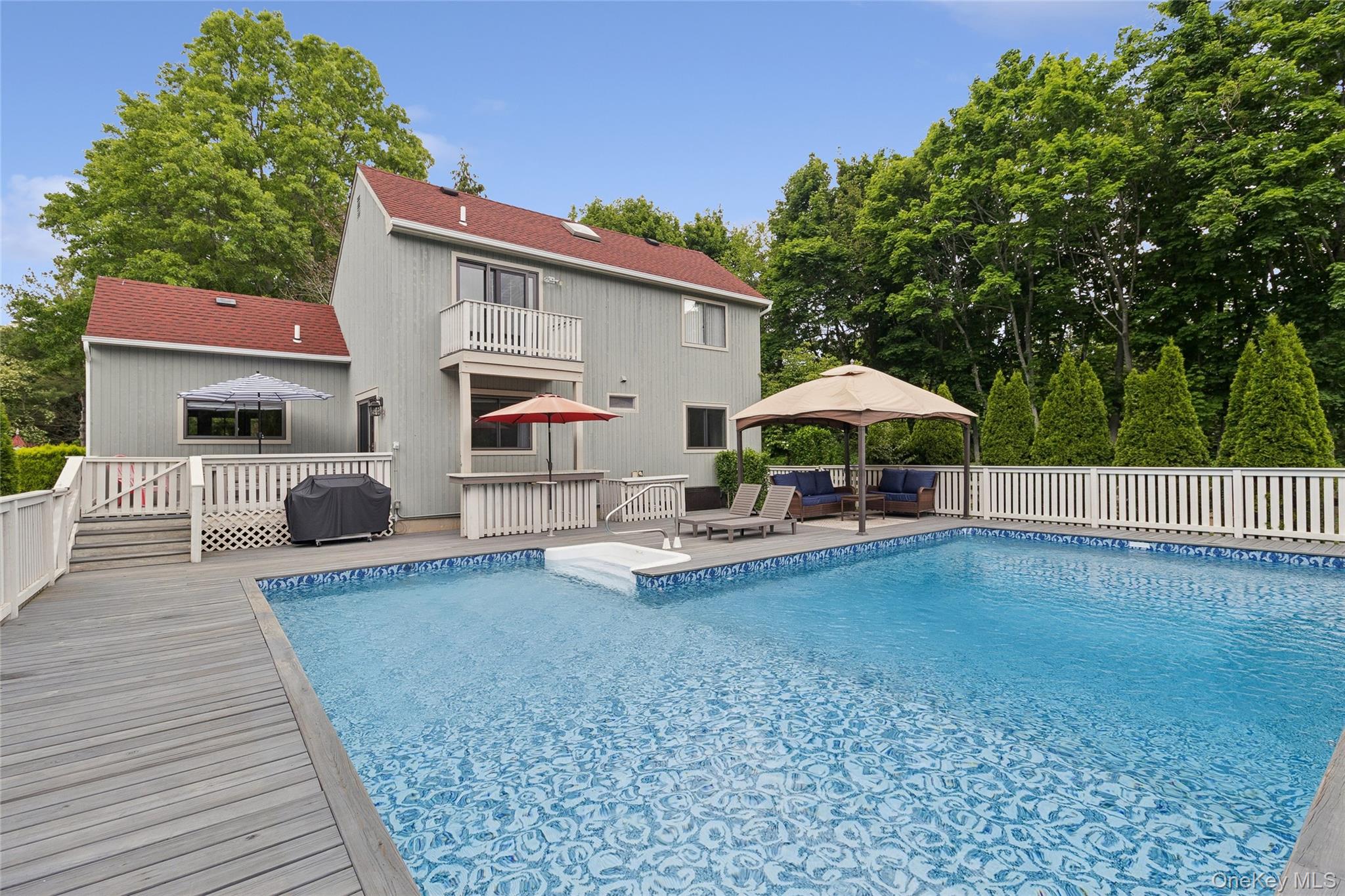 7 Eileen Circle – For Rent photo 2