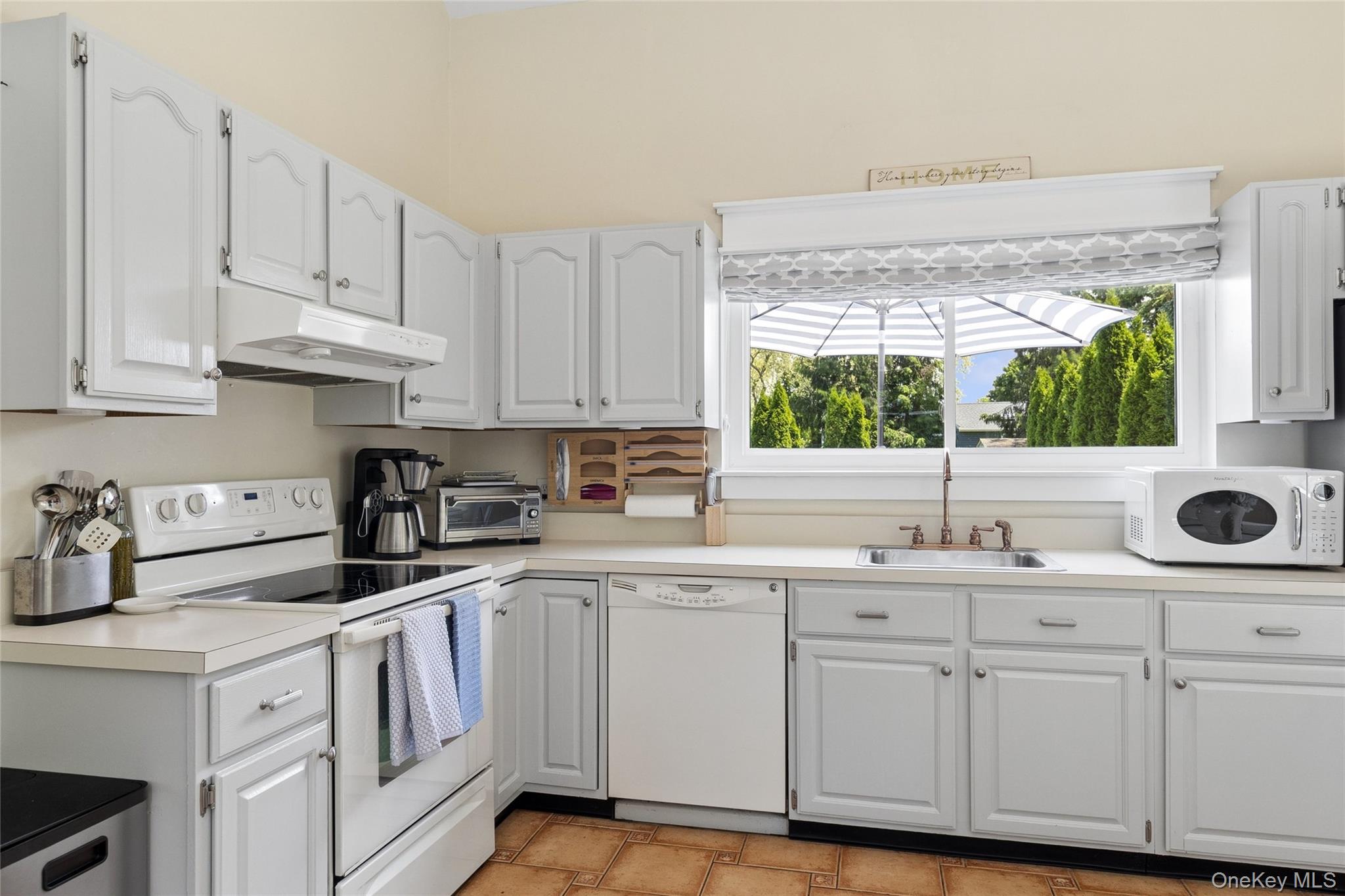 7 Eileen Circle – For Rent photo 6