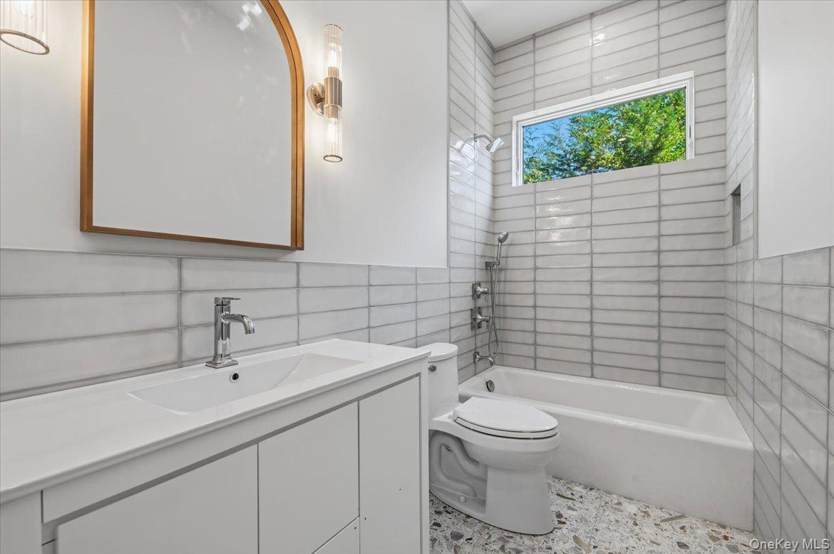 8 Sealy Drive – For Sale photo 16