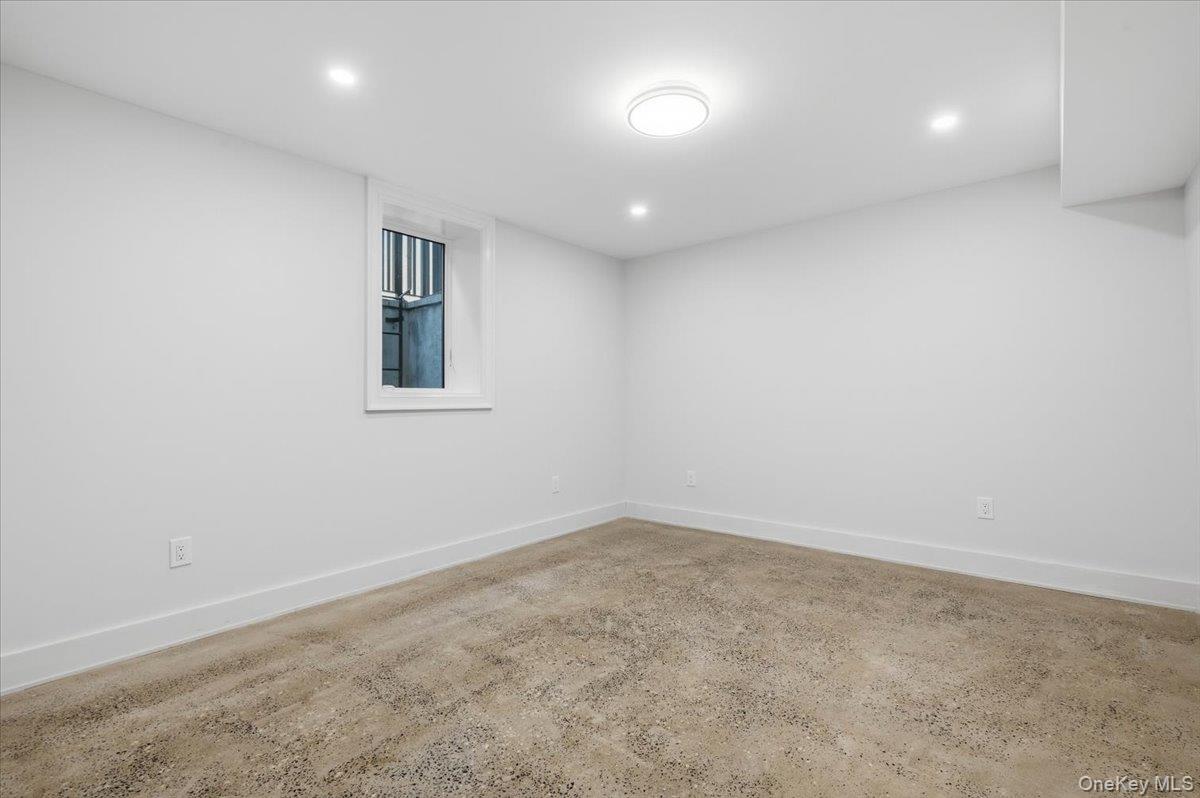 8 Sealy Drive – For Sale photo 33