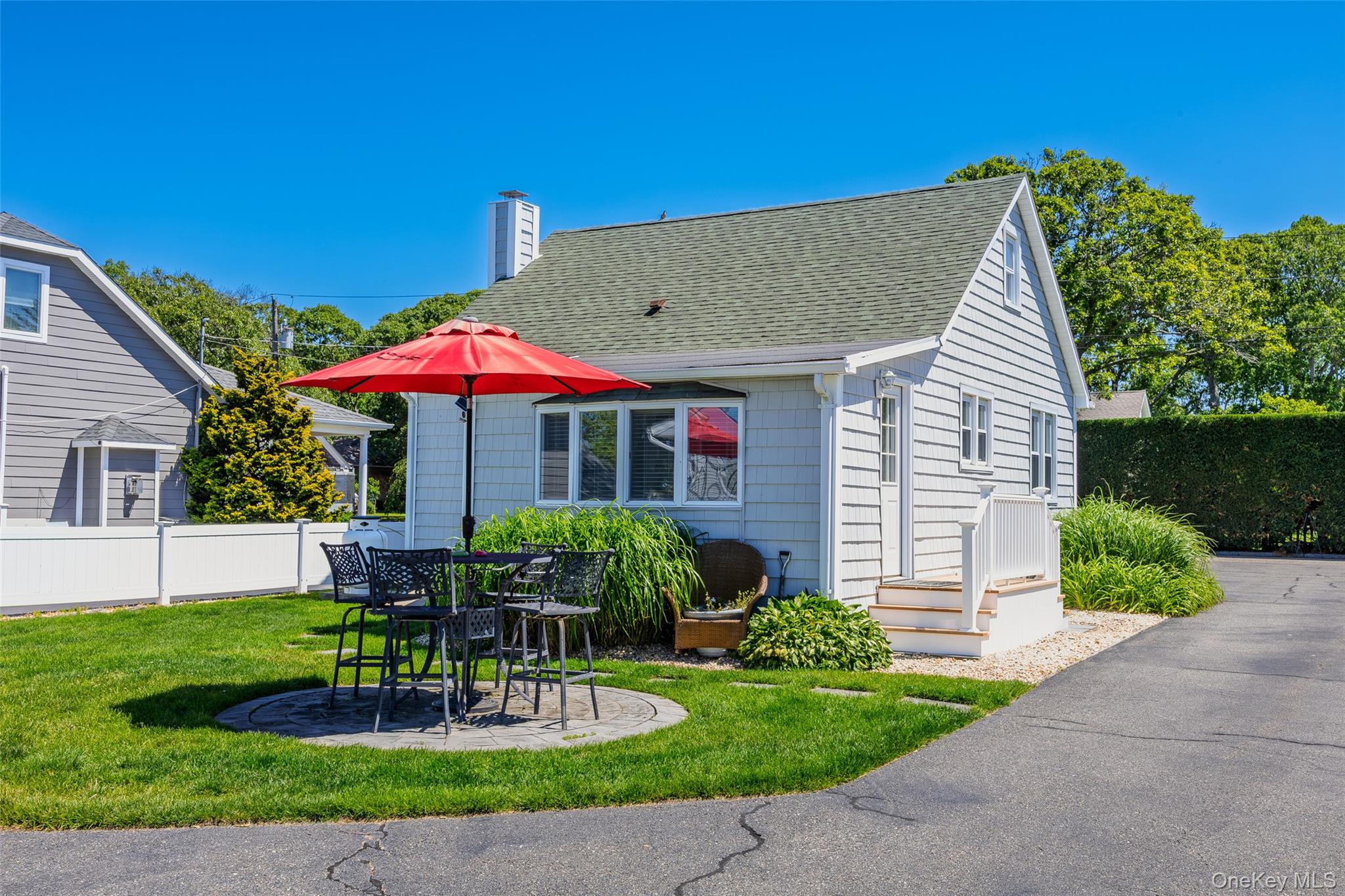 83 Beach Road – For Sale photo 2