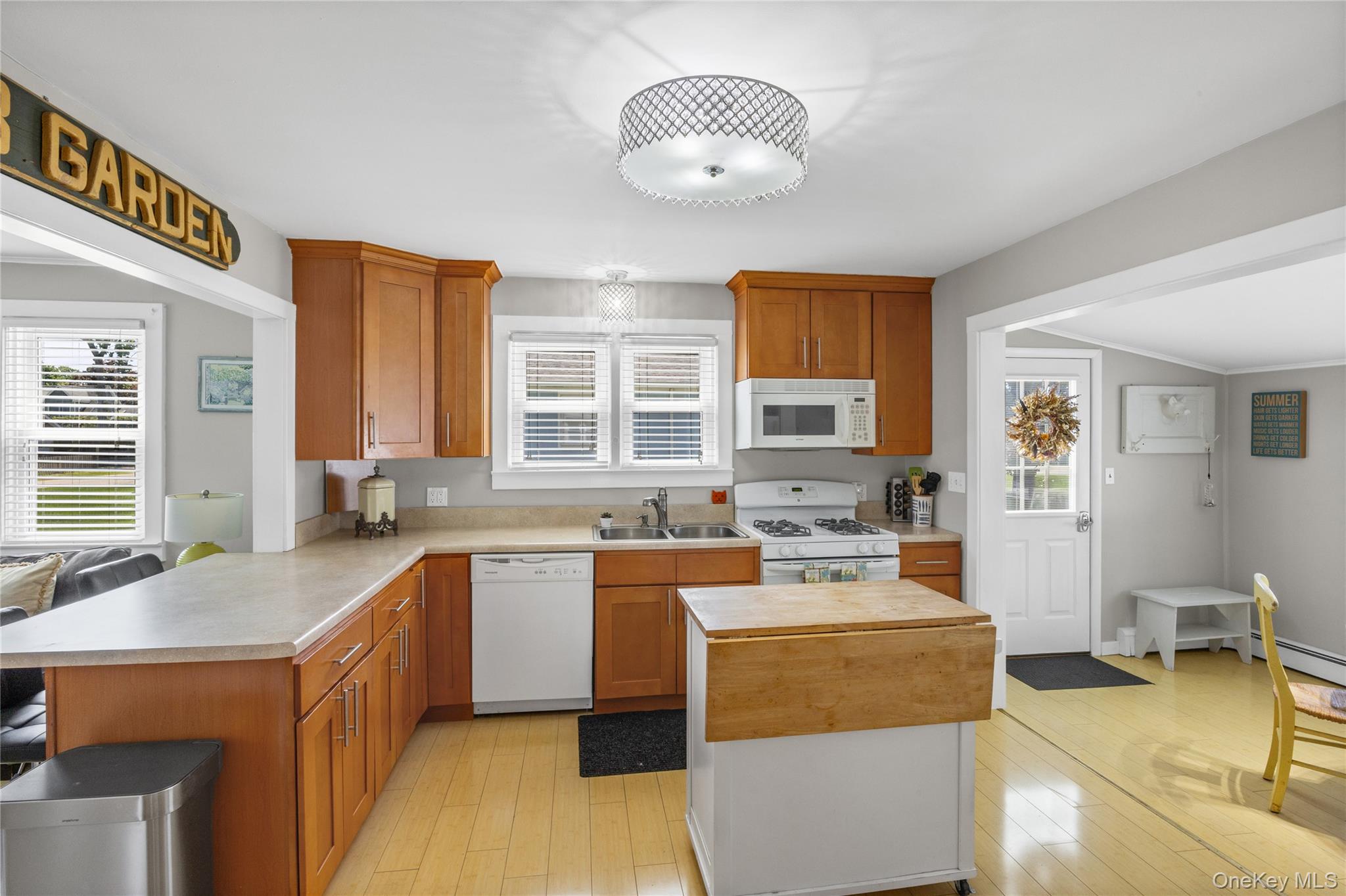 83 Beach Road – For Sale photo 12
