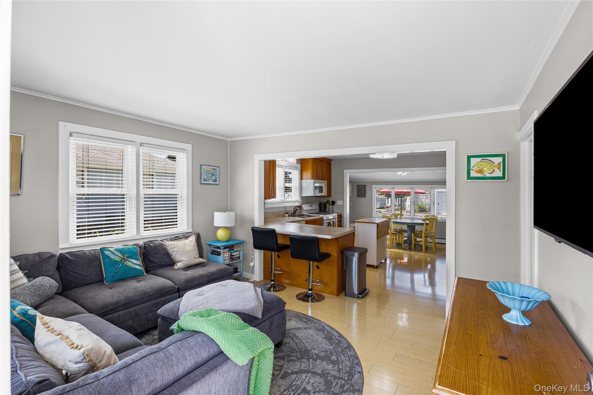 83 Beach Road – For Sale photo 5