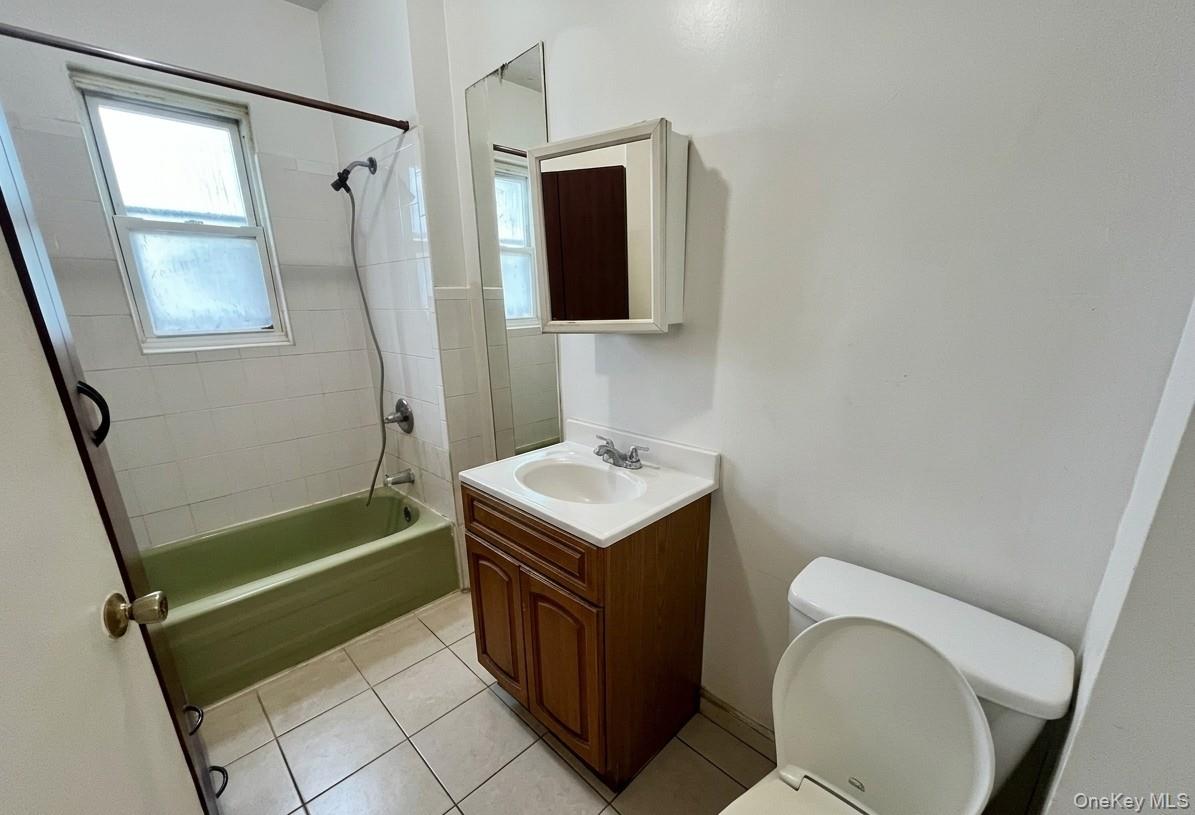 1542 Saint Lawrence Avenue – For Sale photo 13