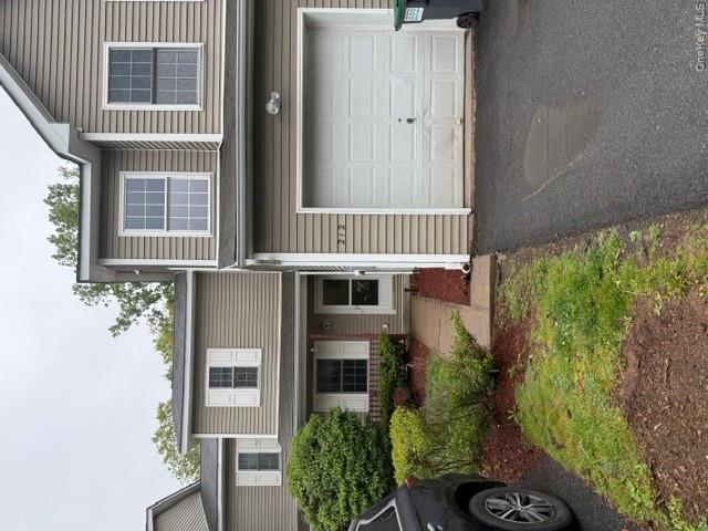 212 Hillside Lane – For Sale