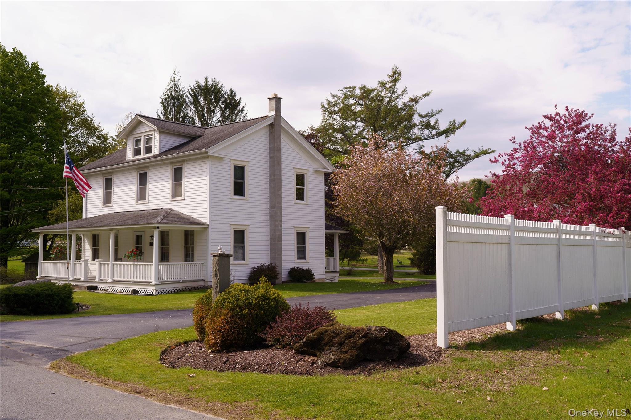 59 2nd Avenue – For Sale photo 3