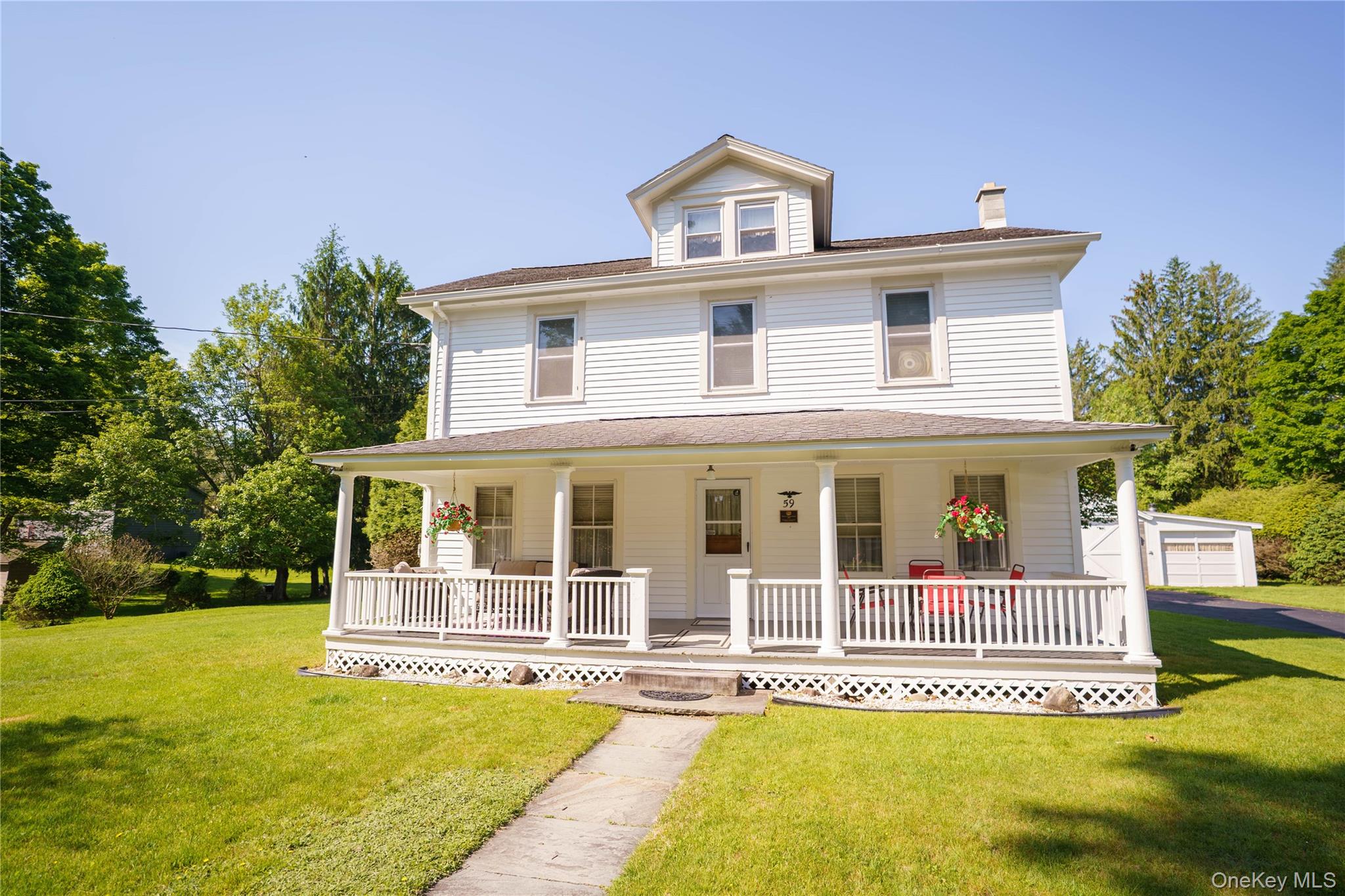 59 2nd Avenue – For Sale