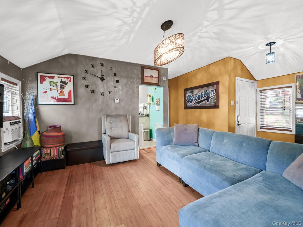 218-12 141st Road – For Sale photo 13