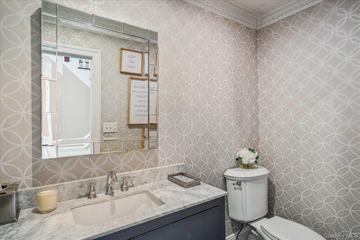 100 Elderfields Road – For Sale photo 12