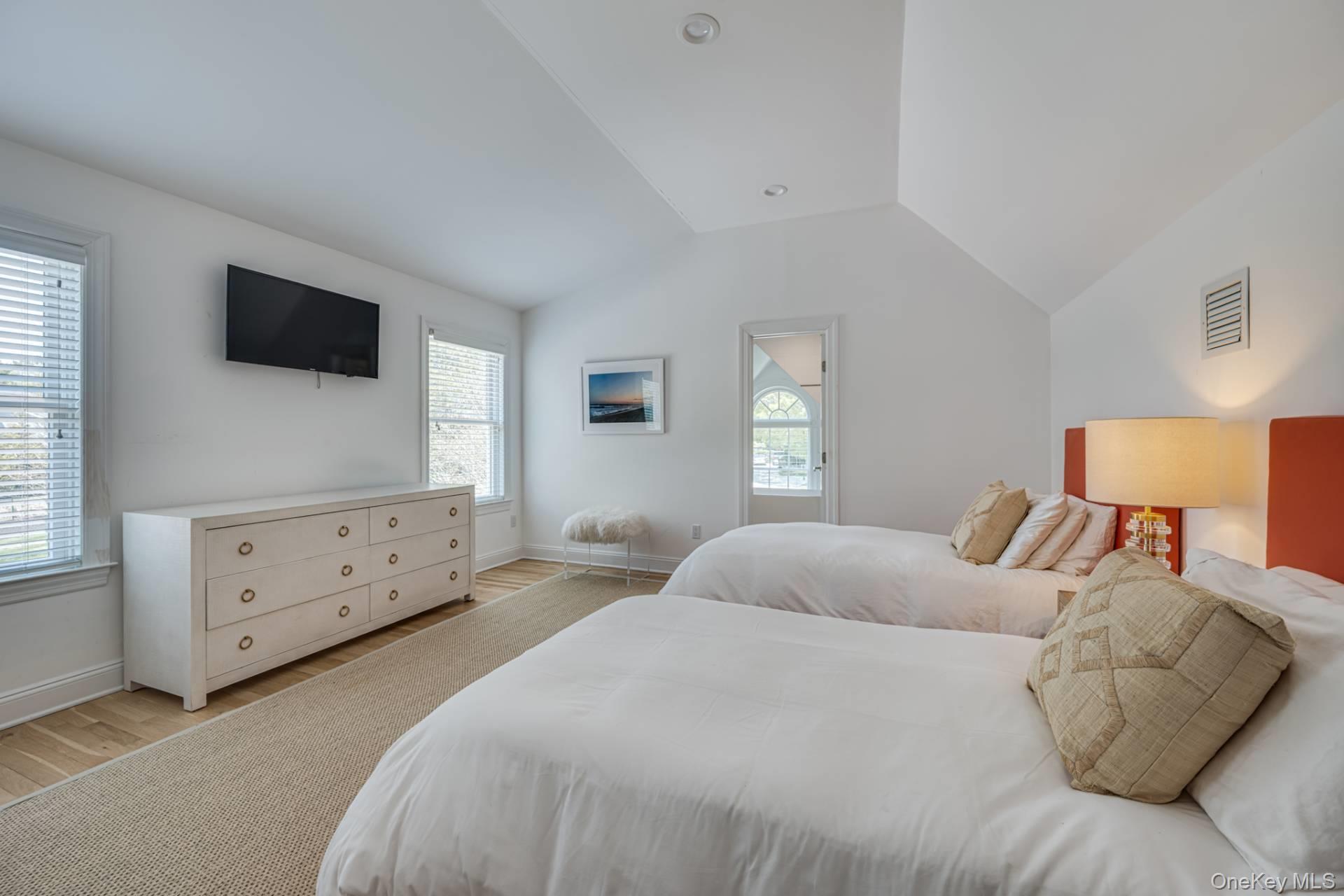 39 Aberdeen Lane – For Sale photo 22