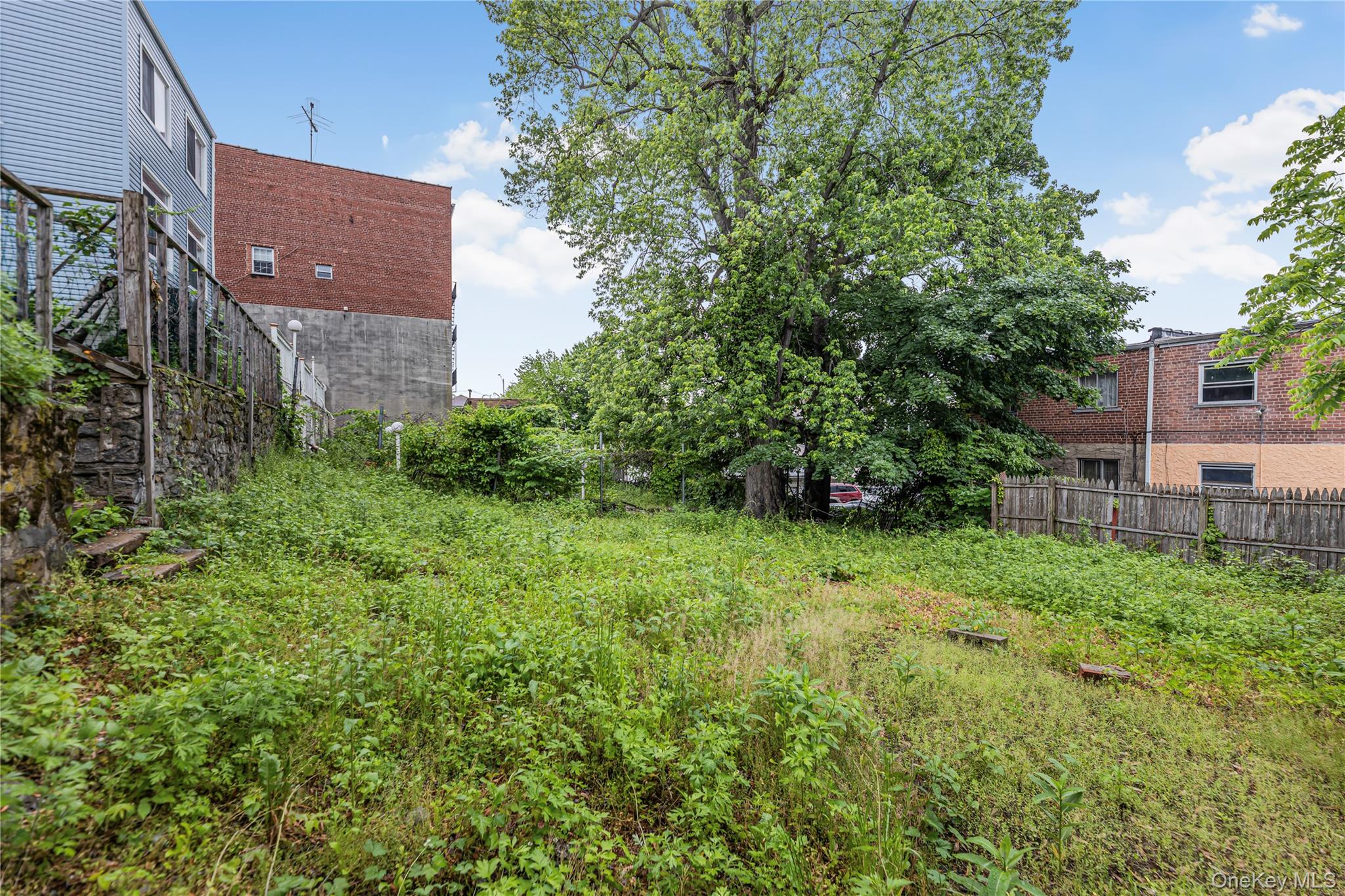 4733 Carpenter Avenue – For Sale photo 3